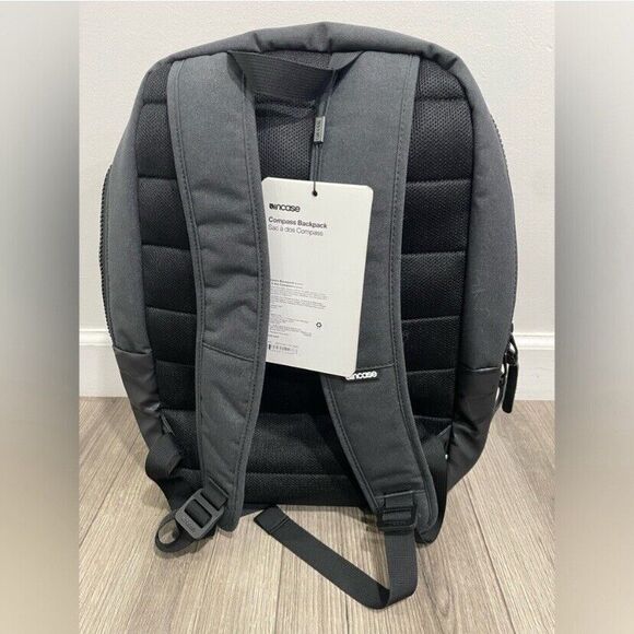 Incase Black Backpack - Picture 3 of 8